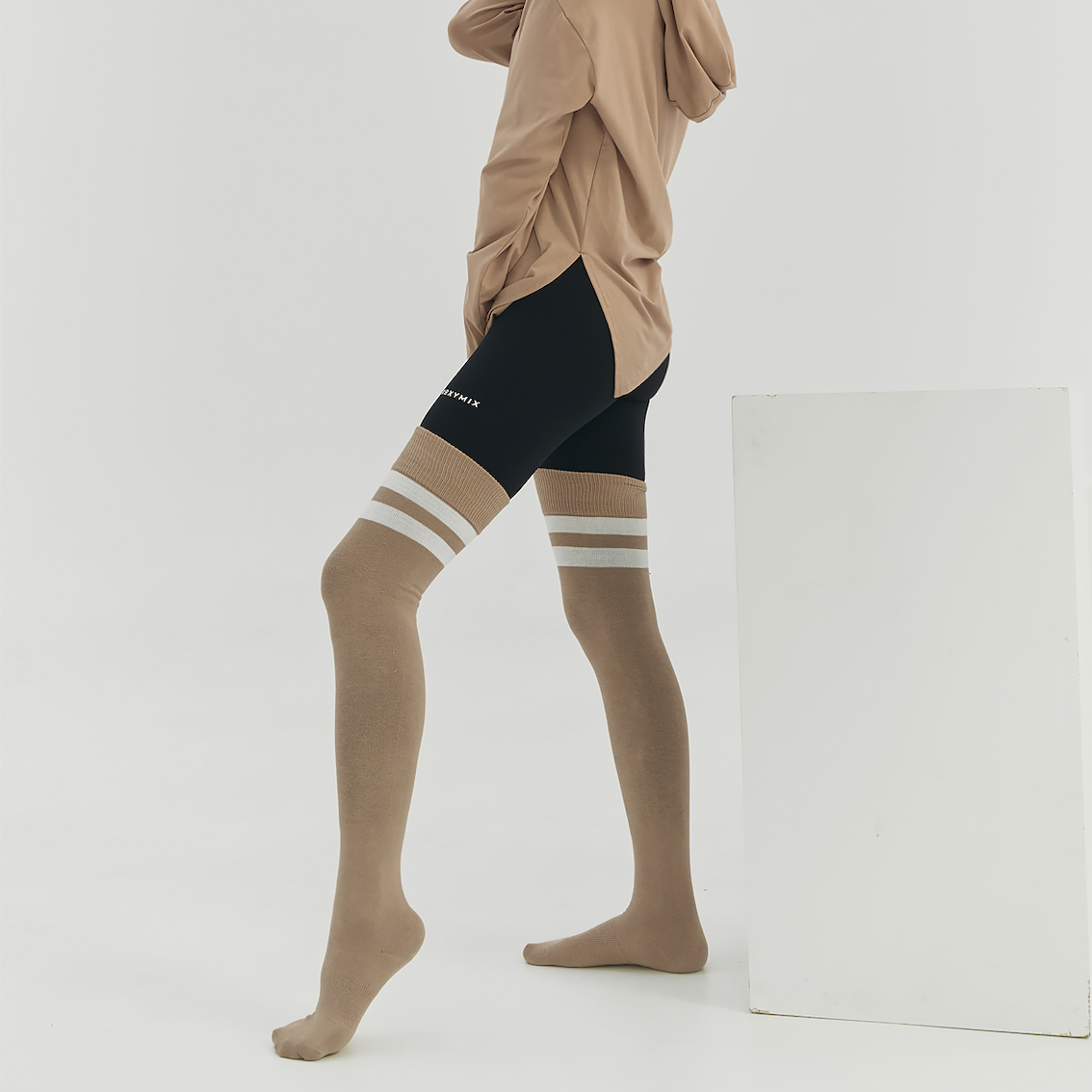 Double Line Knee Socks_Beige