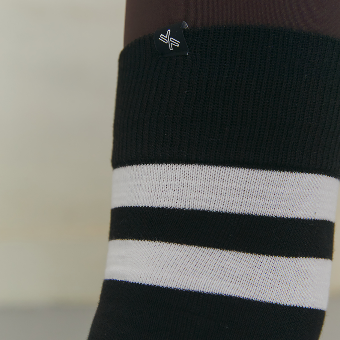 Double Line Knee Socks_Black