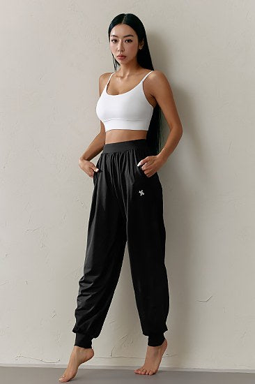 Relax Feather Jogger Fit Harem Pants_Black